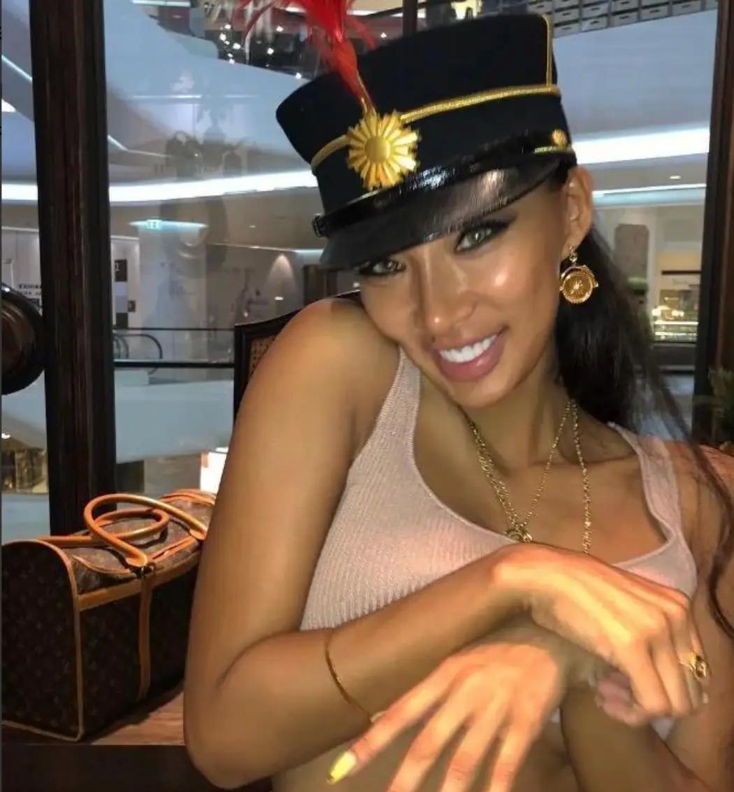 _模特文佳菲为郑雨盛生下一子,女方疑借子逼婚,男方只认子不结婚_模特文佳菲为郑雨盛生下一子,女方疑借子逼婚,男方只认子不结婚