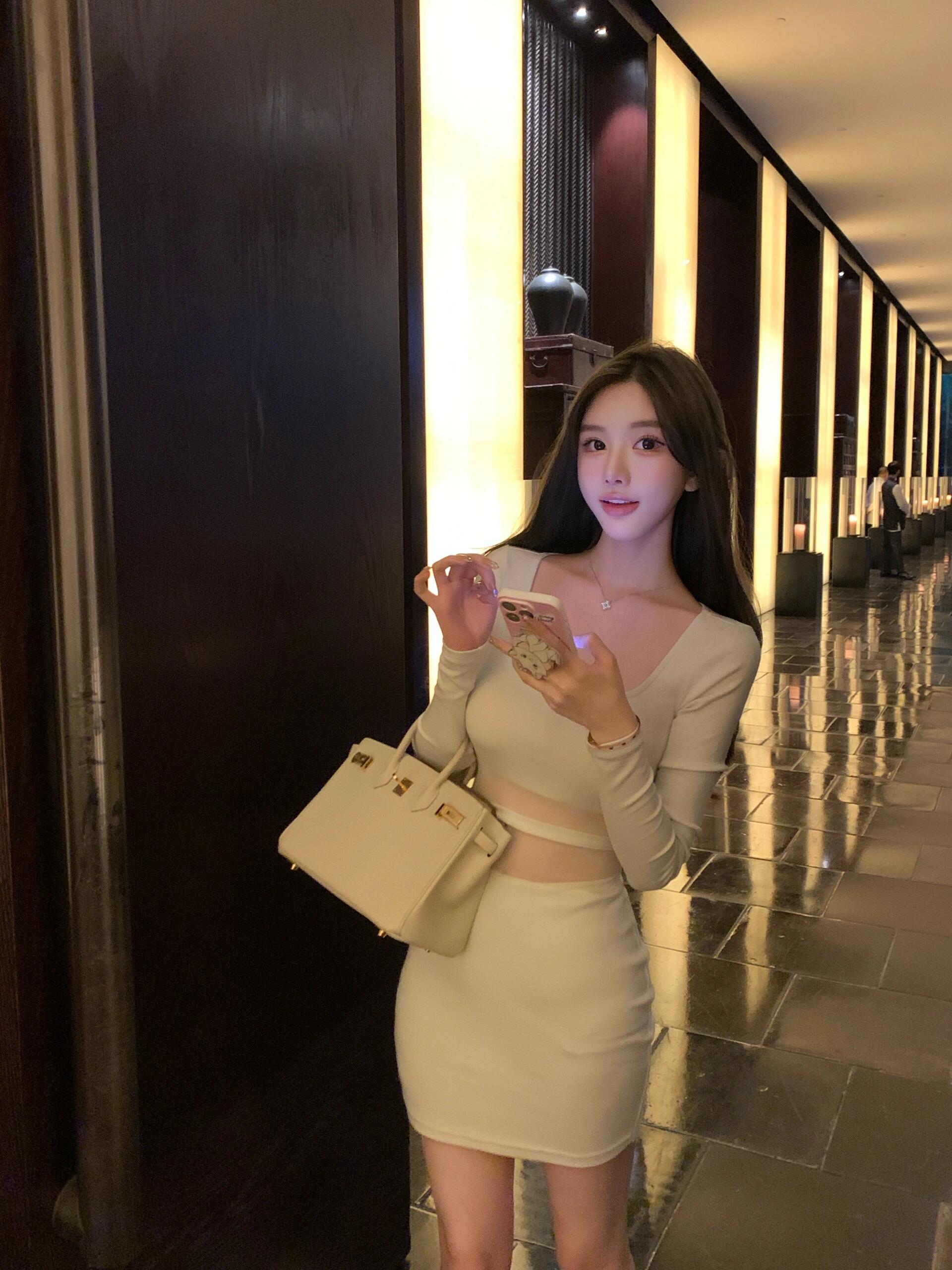 今日吃瓜-51吃瓜,带你走在全网热搜前沿,掌握最快最全的吃瓜新闻!