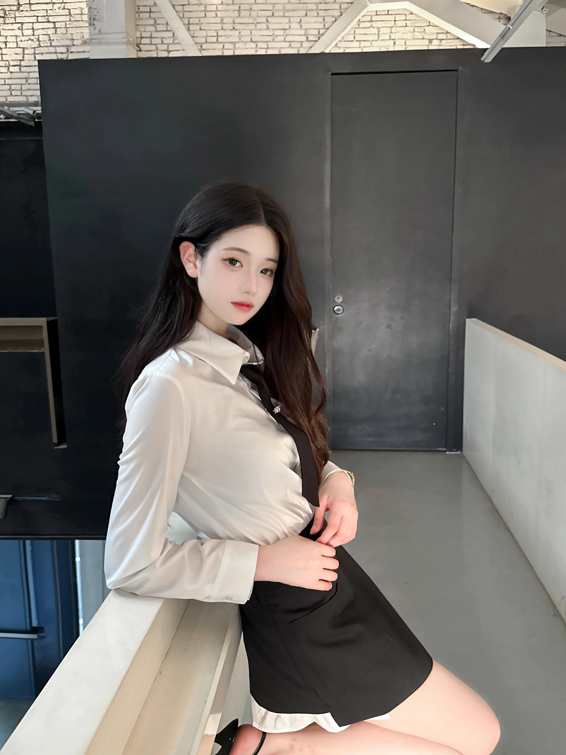 反差黑料吃瓜网正能量:如何在网络世界中找到正确的价值观