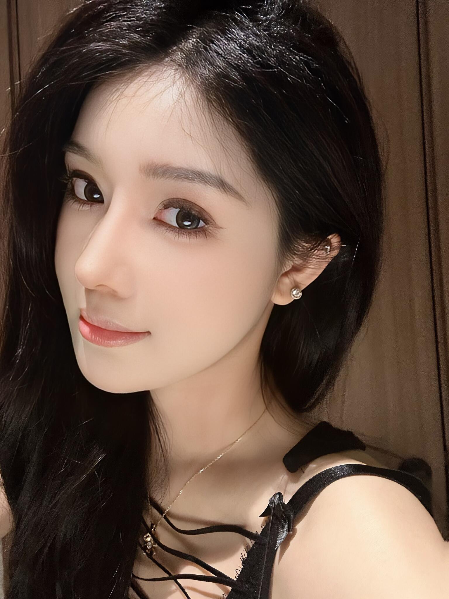 五一吃瓜网页版速递：今日娱乐，热点全覆盖！